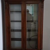 Vetrinetta in legno di noce