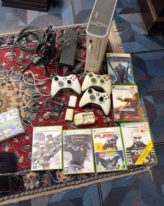 Xbox360 con tutti i gadget +3 joystick+ 6giochi