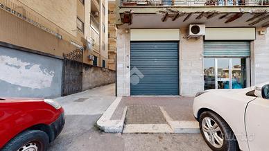 NEGOZIO A BRINDISI