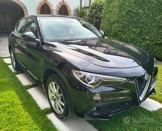 Alfa Romeo Stelvio 2.0TD. TECH Q4 210 CV