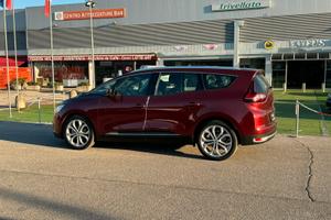 Renault Grand Scenic 2017 — 7 posti full optional