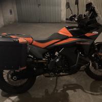 Moto ktm 890 adventure