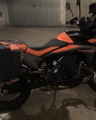 Moto ktm 890 adventure