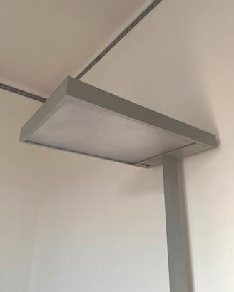 Lampada da terra moderna in metallo