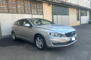 Volvo V60 2.0 D2 Kinetic tutta tagliandata volvo c