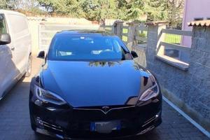 TESLA MODEL S 75D AUTOPILOT