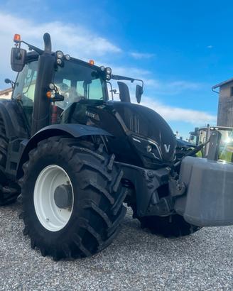 TRATTORE VALTRA T154 VERSU