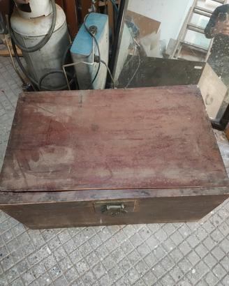 Baule in legno antico 