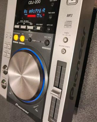 impianti completo per dj tenuto maniacalme