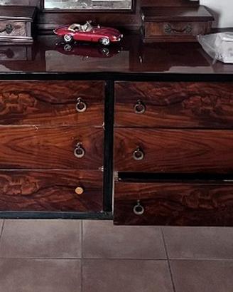 Comò anni '50 lucido 150 cm, profili neri, ottone