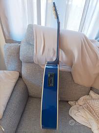 chitarra acustica amplificata 