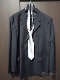 vestito elegante uomo 