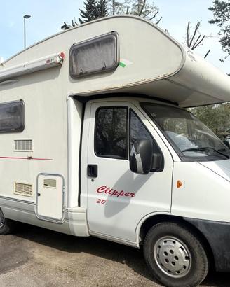 Camper usato mansardato elnagh clipper 20