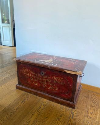Baule in legno dipinto 86x44x44 cm
