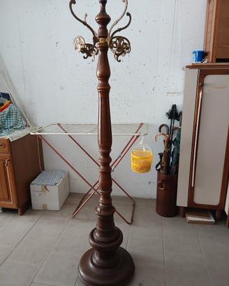 Appendiabiti in legno massello con ganci