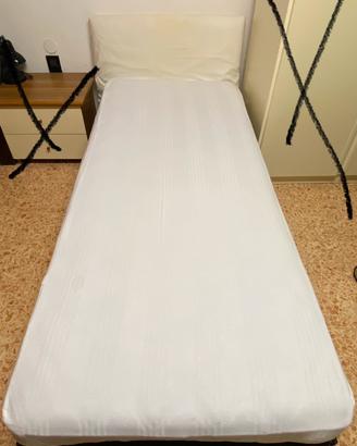 Letto singolo con doghe in legno