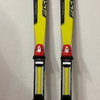 Sci junior Fischer RC4 con attacchi