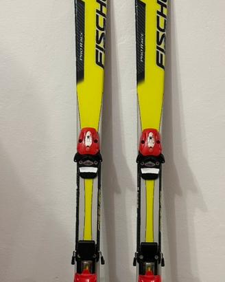 Sci junior Fischer RC4 con attacchi