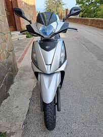 Kymko People GT 300