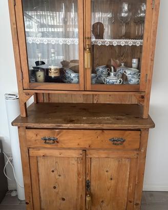 Credenza abete arte povera