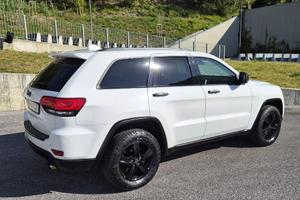 Jeep Grand Cherokee Overland 30.000 km