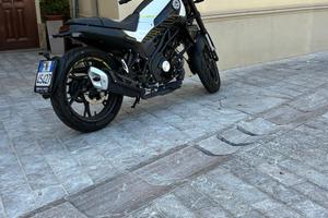 Leoncino Benelli 125