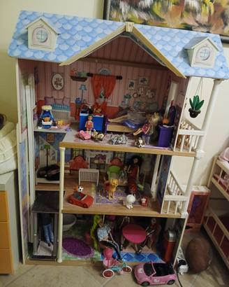 Casa in legno per Barbie