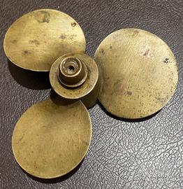 Elica ittone fermacarte