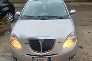 Lancia y 2009 1.2 benz  argento