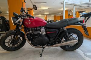 Triumph Street Twin 900
