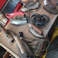 Ferri da stiro antichi