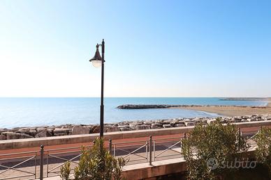 Trilocale fronte mare