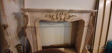 Rivestimento per caminetto .