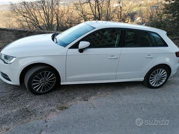 Audi a3 sportbak 2000cc disel 150 cv stronik