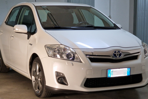 Toyota Auris HSD