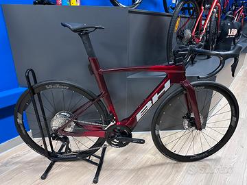 Bh iaerolight 7.7  bici corsa elettrica