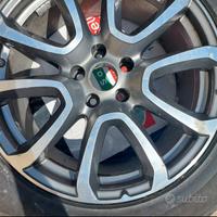 Cerchi maserati e gomme 265 50 19 pirelli