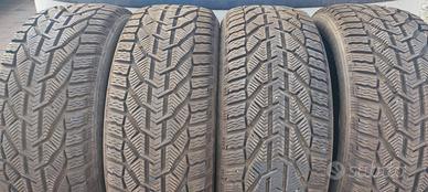Pneumatici invernali 225/50/17