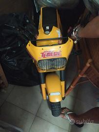 Moto cavalcabile per bambini