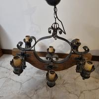 Lampadario vintage in ferro battuto