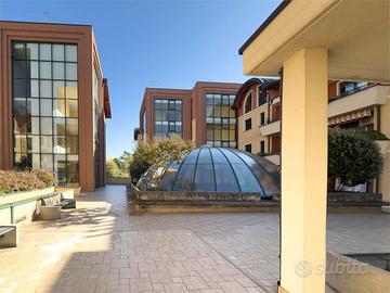 LUMINOSO BILOCALE CON BALCONE