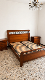 Letto matrimoniale in legno con rete a doghe