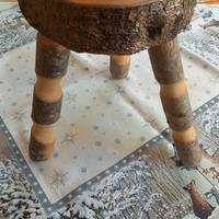 Sgabello in legno