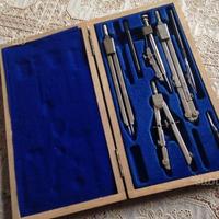 Attrezzi per disegno tecnico marca GENAU
