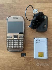 Telefono Nokia E72 vintage