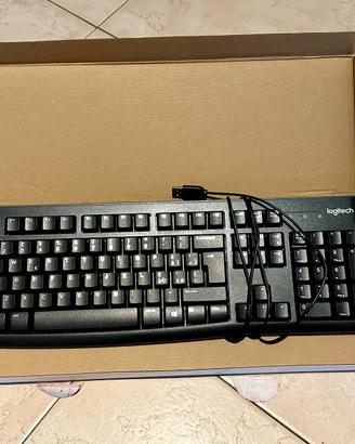 Tastiera Logitech k120 come nuova