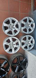 4 cerchi 16 originali Audi A3 A4 A6 Q2 Q3 TT