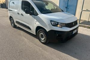 Peugeot partner 1.5 diesel 3 posti full optional