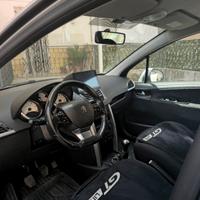 Peugeot 207  1.4 HDI