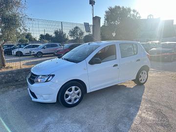 Dacia Sandero 1.2 GPL 75CV Ambiance-2013
